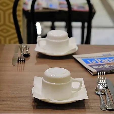 Terminus Orleans パリ